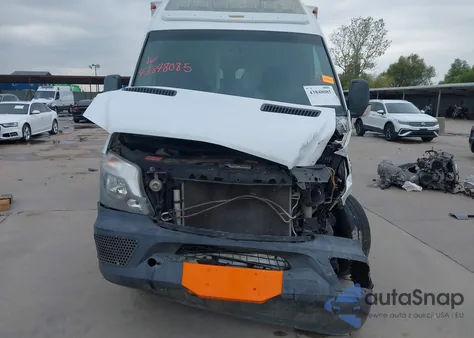 2018 Mercedes-Benz Sprinter 2500 Standard Roof V6 z USA, uszkodzony, nr VIN WD3PE7CD1JP606868